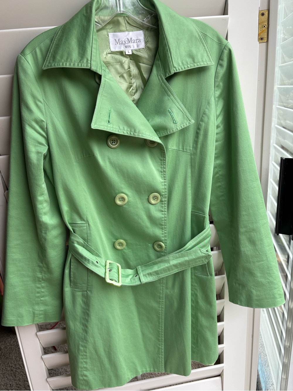 MaxMara Mint Green Double-Breasted Trench Coat with Belt. Size L
